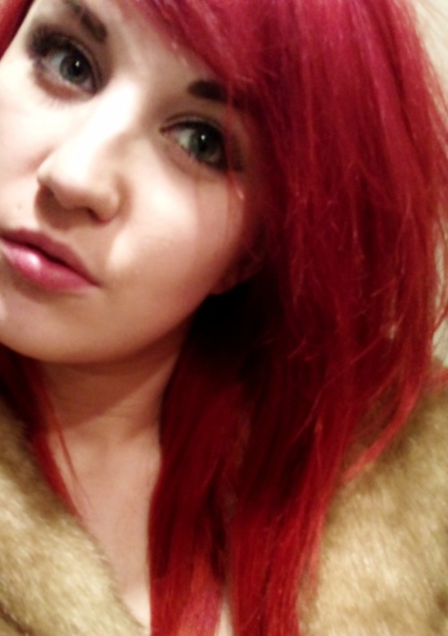 hayley williams red hair dye. But i love red hair and i Zoom