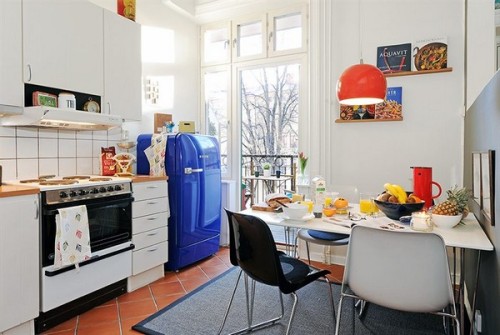 micasaessucasa:

Diverse Scandinavian Apartment with Beautiful Design Details in Gothenburg
