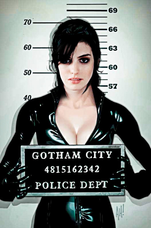 anne hathaway catwoman pictures. Anne Hathaway as Catwoman (!