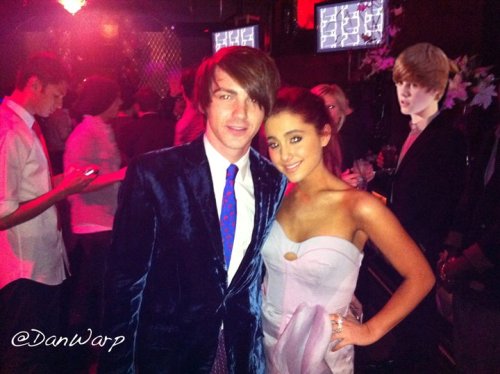  multiple times on here how i would love justin bieber and ariana grande 