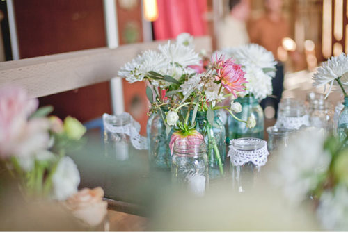 Love this idea for a country shabby or vintage wedding