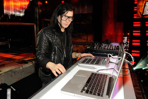 Skrillex: dubstep project from Sonny Moore, Ex From First To Last 6