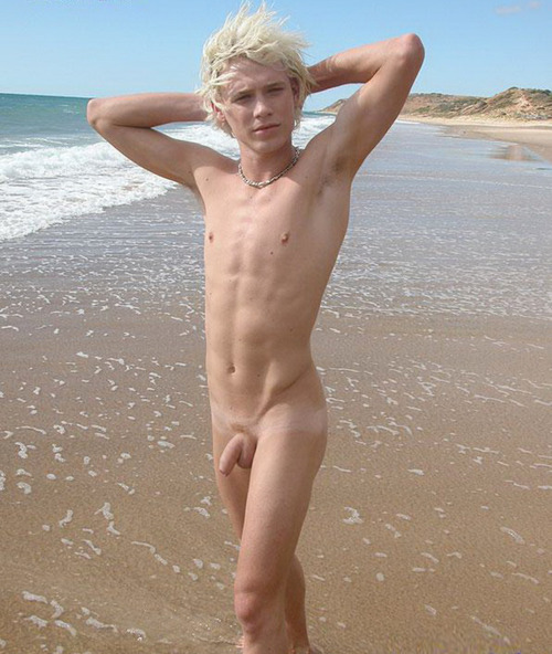 nakedtwink Beautiful soft smooth naked twink Sure would like to make him 