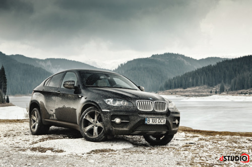 BMW X6 Sport Activity Coupe // Photo by Dragos Borcanea