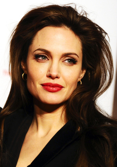 angelina jolie hair tourist. Angelina Jolie promoting the
