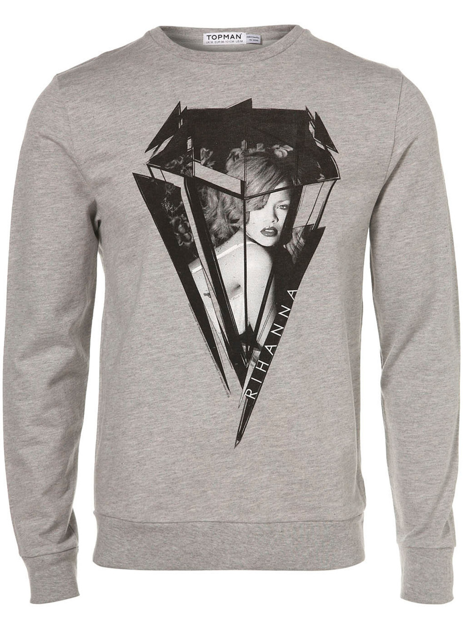 fuckyeahrihanna:

Grey crew neck long sleeve sweatshirt with Rihanna print available at Topman 
