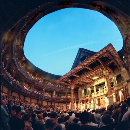 britishcharm:

Globe Theatre, London.
X

Hopefully I&#8217;ll be seeing Hamlet here this month!