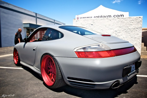 Posted by audiinny Tags photography porsche rotiform euro repost