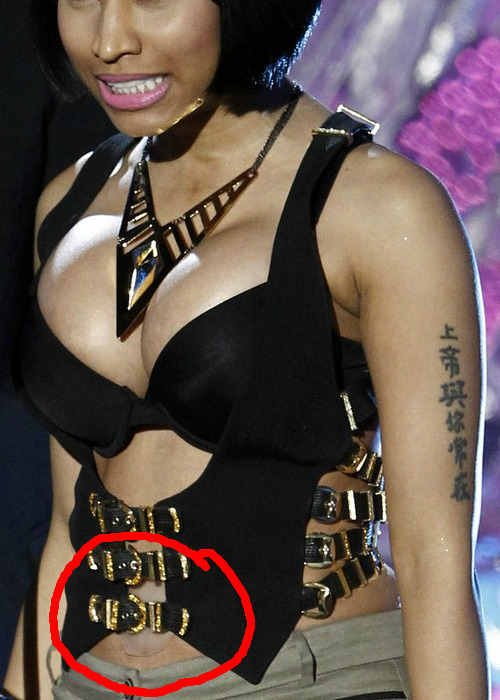 nicki minaj implants. Did Nicki Minaj Get A Boob Job? - Page 2
