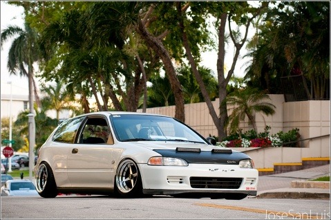 Yup it's a stanced Civic I know it's not some rare gem or anything 