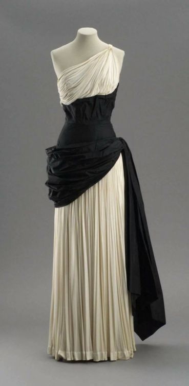 Evening dress by Madame Gres, early 1950&#8217;s <a class=