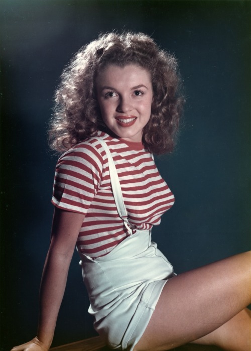 Norma Jeane Dougherty photographed by David Conover July 1945