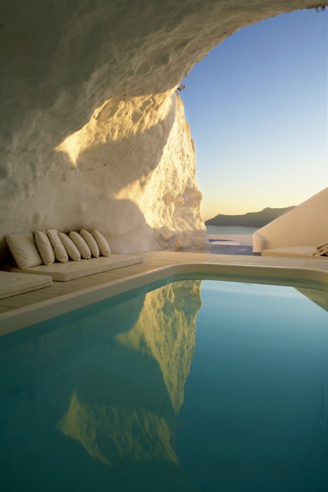 esobvio:

Natural Pool, Santorini, Greece
