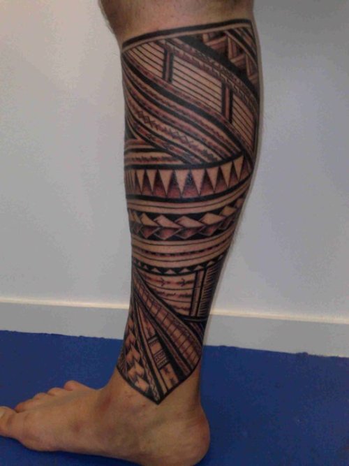 Samoanstyle leg tattoo by Fred Vaoliko Pacific Tattoo Paekakariki NZ