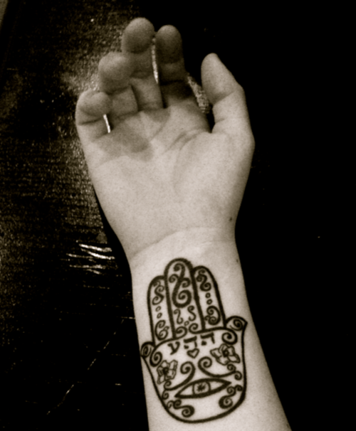 My Hamsa Hand of God tattoo The Hebrew means unconditional love for 