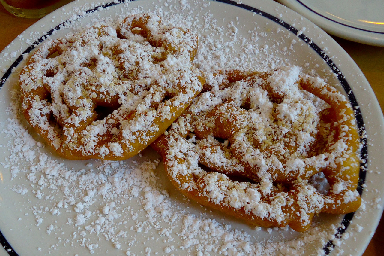 Funnel Cakes (with only powdered sugar, no extra toppings) - IHOPI ...