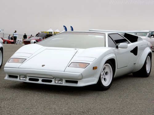 barrybonds 1985 White Lamborghini Countach two of'em