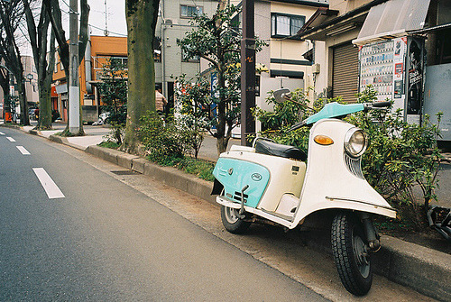 Rabbito! (by tokyo scooter stuff)