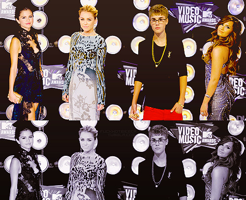Justin Bieber Demi Lovato Miley Cyrus Selena Gomez VMA 2011 The Red 