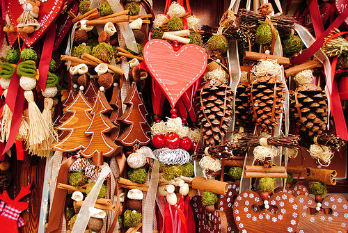 weheartchristmas:

Christmas decorations (by Conny C. Photography)
