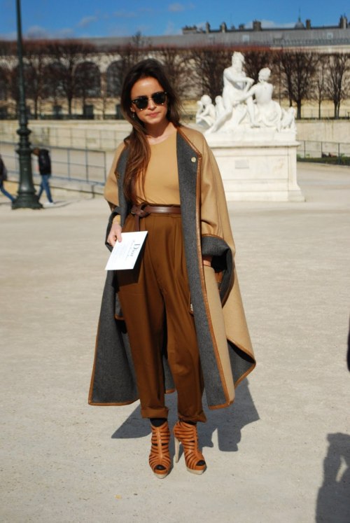 daint:

Street Style: Miroslava Mikheeva

the coat.