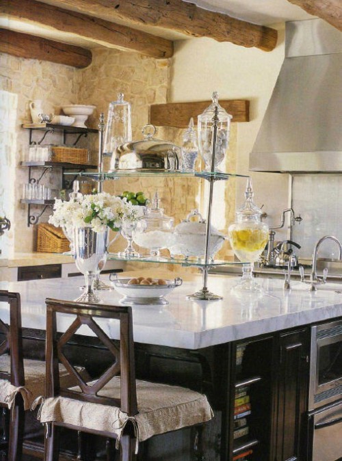 heartbeatoz:

(via Heidi Claire: More beautiful kitchens.)

