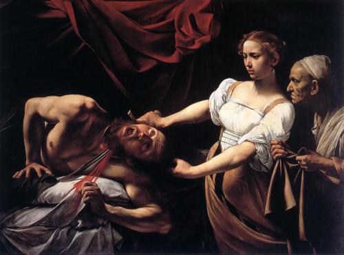 Ressam&#160;: Caravaggio (1571-1610)
Resmin Adi&#160;: Judith Beheading Holofernes (1598)
Nerede&#160;: Galleria Nazionale d&#8217;Arte Antica at Palazzo Barberini, Roma, İtalya
Boyutu&#160;: 145 cm x  195&#160;cm
Azılı bir kanun kaçağı olan Caravaggio, kavgacılığı adam öldürmesiyle sonuçlanmış bir suçluydu. Bu resmi yaptığında 27 yaşındaydı, ve yasa dışı kılıç taşımaktan tutuklandığı yıldı. Judith&#8217;in süryani komutan Holofernes&#8217;in başını keserek insanları kurtarması, popüler bir hikayeydi. Michelangelo da dahil pek çok önemli ressam bu sahneyi resme taşıdı. Hikayeye göre, zengin bir dul olan ve dine düşkünlüğü ile saygı duyulan Judith, Holofernes&#8217;i sarhoş edip baştan çıkarmış, sonrasında iki darbe ile kafasını kesmiştir. Caravaggio&#8217;nun kaçak geçen zorlu hayatını, &#8220;David with the Head of Goliath&#8221; resmi vesilesiyle 26 Mart'ta anlatmıştım, Caravaggio'yu biraz daha tanımak isterseniz, tarih linkine tıklayın. 
