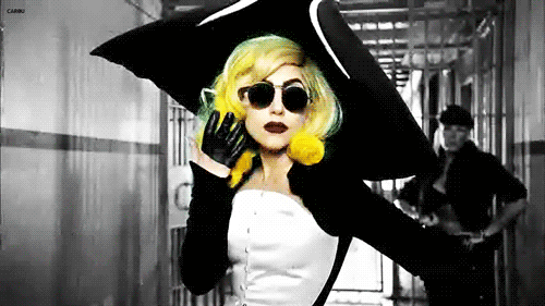 fallinginmymind:

Quer se vingar de todos que te fizeram chorar ? Sorria.
—— Lady Gaga
