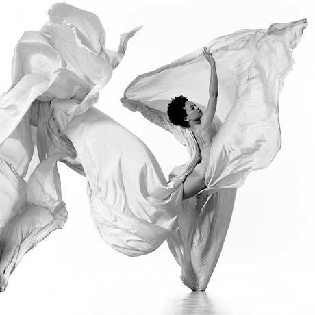 indianared:

Lois Greenfield
