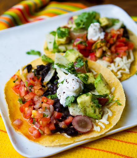 yogi-health:

gastrogirl:

delicious vegan tacos.

These look really good.

&lt;3 tacos.