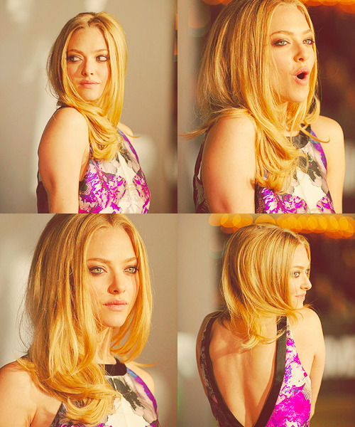xanis:

amanda seyfried @ the premiere of In Time (oct 20, 2011)