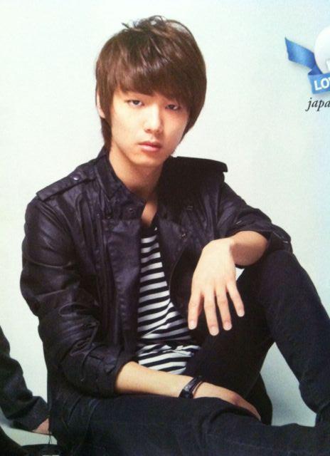 111024 Minhyuk (2) @ Monthly Hi-Vision magazine

Source: CNBlueThailand @ Facebook
Credit: as tagged
