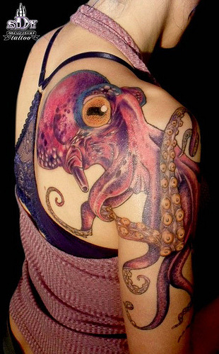 octopus (by tattoo caro cortes