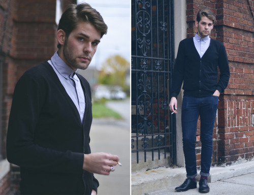 Seen On Blogs: Joseph wears the Pinpoint Oxford Long Sleeve Button-Up Shirt in Oxford Blue.