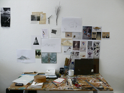 hilside:

studio. (by LucyMoore)
