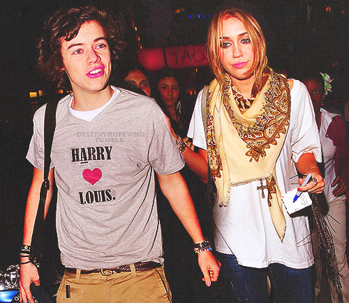 miley cyrus &amp; harry styles // requested by -&gt; mileycyrusmakesmesmile.tumblr.com