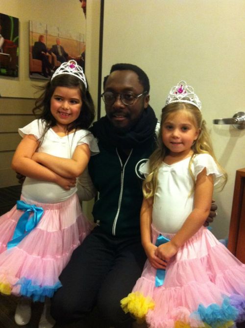 Will.I.Am pose with Sophia Grace and Roise