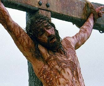 ameninadosolhosdedeus:

”Mesmo sofrendo Ele não reclamou,olho pro céu e pediu pela humanidade,naquela cruz o herói dos heróis venceu a morte e levou sobre si os meus pecados.”
