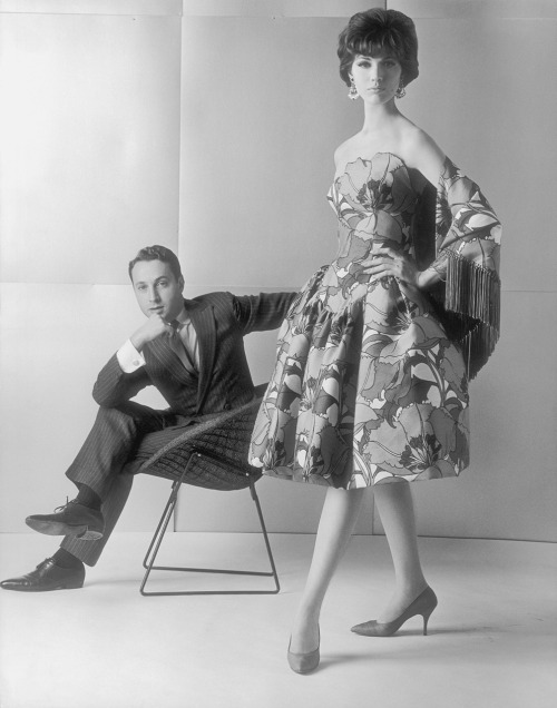An unknown model wearing an esemble by Arnold Scaasi (b. 1930), pictured right. Photographed by Richard Avedon (1923-2004), date unknown. 
