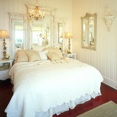 Decorating Ideas  Bedrooms on Chic Design Shabby Chic Decor Vintage White Interior Design Mirrors