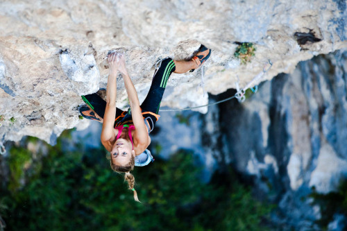 infituation:

Sasha Digiulian



Awesome picture, I love rock climbing.