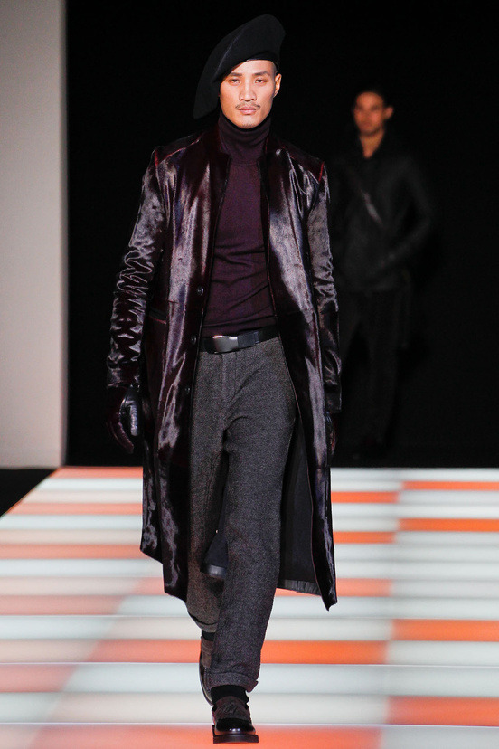 archivo-moda:</p>
<p>Paolo Roldan | Emporio Armani Menswear Fall/Winter 2013<br />
