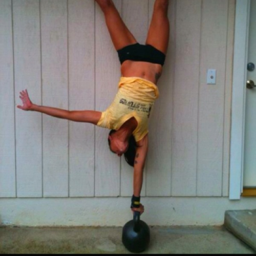 lets-get-physicall:

New goal. Get on her level.
