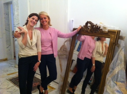 Artecase girls overseeing a delivery for a Paris client.
Antique French gilded mirror, Louis Philippe period c. 1880.
Original glass in mercury
W104cm x H153cm
