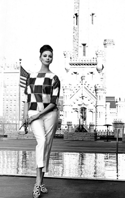  Wilhelmina 1960 - Photo by Kenneth Heilbron 