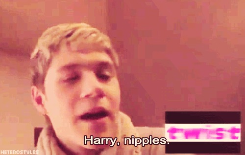 Niall describing Harry in one word nipples x 