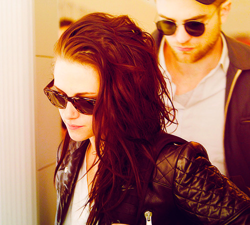 
Kristen &amp; Rob at Roissy Airport, March 8th
