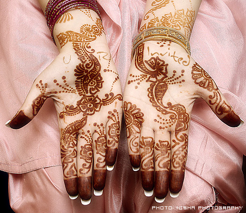 A blog totally dedicated to the art of Henna