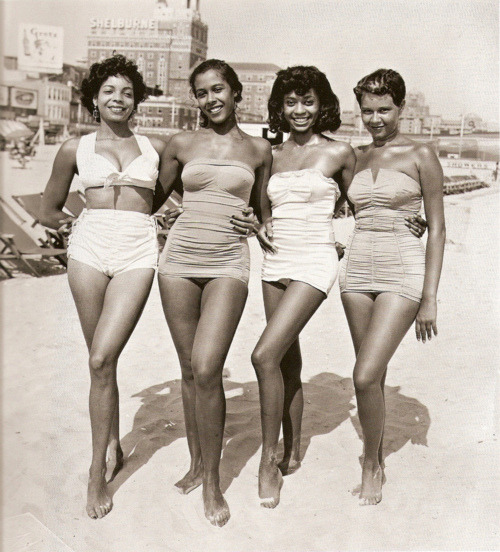 Black Women Fashion 1960s