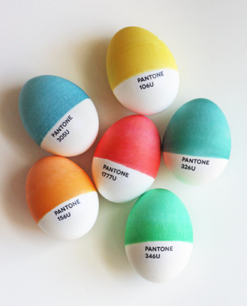 Whether or not you’re celebrating Easter this weekend, you can always bring some color into your life with these ingenious PANTONE eggs. For a coffeetable complement, grab PANTONE: The Twentieth Century in Color.
(↬ this isn’t happiness)